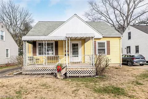 239 Davenport Ave, Akron, OH 44312