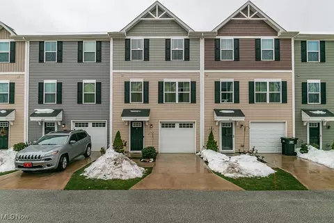 829 Balsam Ct, Painesville, OH 44077