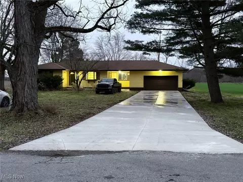 4017 Kibler Toot Rd SW, Warren, OH 44481