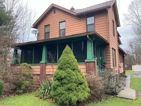 2046 Mahoning Ave, Warren, OH 44483
