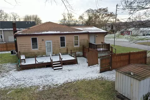 437 Frank St, Barberton, OH 44203