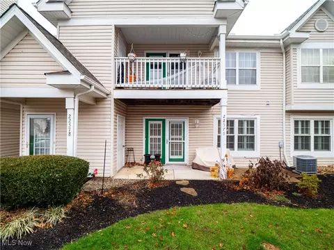 22576 Lenox Dr, Fairview Park, OH 44126