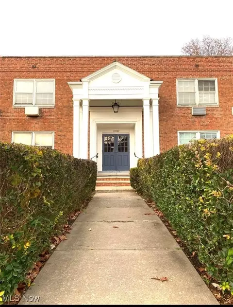 17007 Van Aken Blvd #102, Shaker Heights, OH 44120