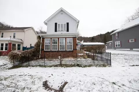 408 N 4th St, Dennison, OH 44621