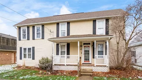 49 W 8th St, Dresden, OH 43821