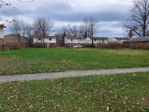 13301326 Pennsylvania Ave, Lorain, OH 44052