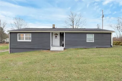990 Black Rd, Hopewell, OH 43746
