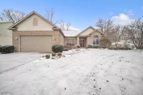 307 Augusta Dr, Elyria, OH 44035