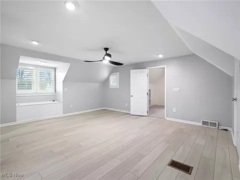 442 Cambridge Ave, Elyria, OH 44035 photo 17