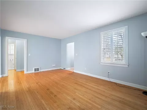 442 Cambridge Ave, Elyria, OH 44035 photo 6
