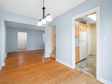 442 Cambridge Ave, Elyria, OH 44035 photo 9