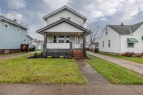 5268 W 49 St, Parma, OH 44134