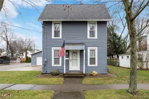 236 Canal St W, Navarre, OH 44662