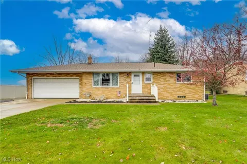 3407 35th St NE, Canton, OH 44705