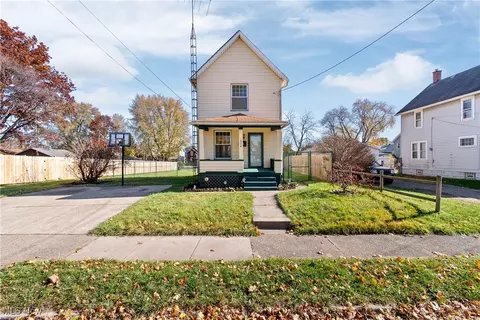 1534 Stark Ave SW, Canton, OH 44706