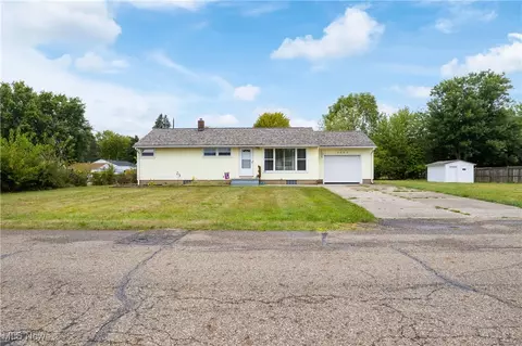 3607 33rd St NE, Canton, OH 44705