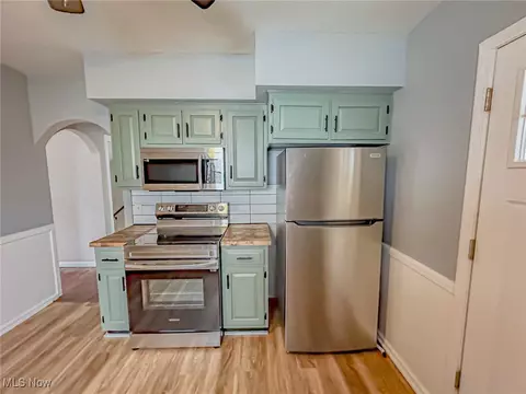 Kitchen - 1755 E 36th St, Lorain, OH 44055 photo 3 of 3