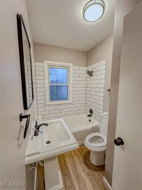 Bath - 1755 E 36th St, Lorain, OH 44055 photo 1 of 3