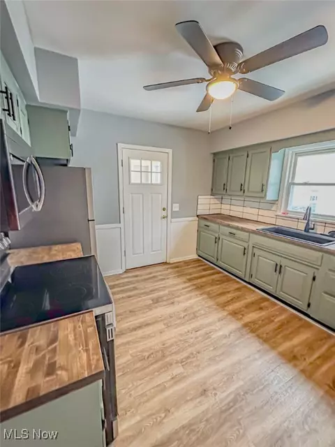 Kitchen - 1755 E 36th St, Lorain, OH 44055 photo 2 of 3