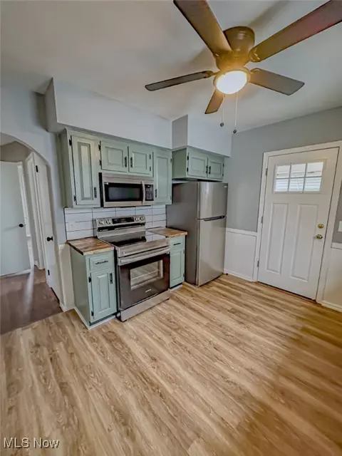 Kitchen - 1755 E 36th St, Lorain, OH 44055 photo 1 of 3