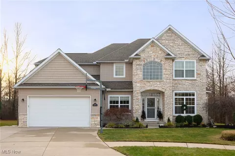 32935 Sorrento Ln, Avon Lake, OH 44012