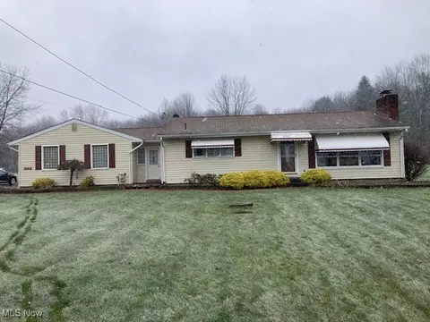 2290 Niles Cortland Rd, Cortland, OH 44410