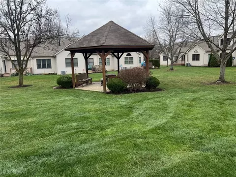 Exterior - 39306 Chestnut Ridge Rd, Elyria, OH 44035 photo 2 of 3