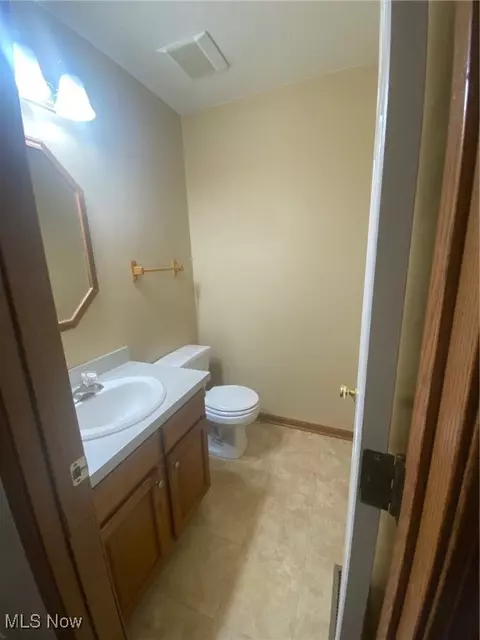Bath - 39306 Chestnut Ridge Rd, Elyria, OH 44035 photo 1 of 3