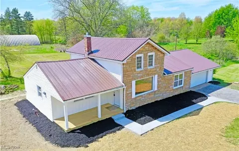 3541 Hoagland Blackstub Rd, Cortland, OH 44410