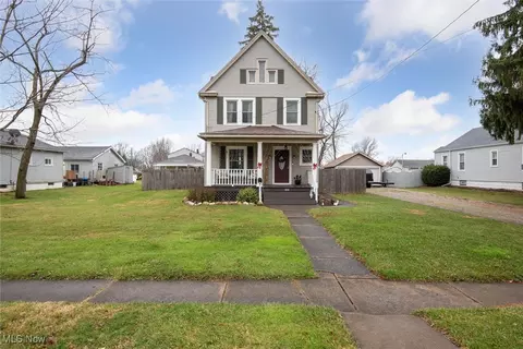 426 Root Rd, Lorain, OH 44052