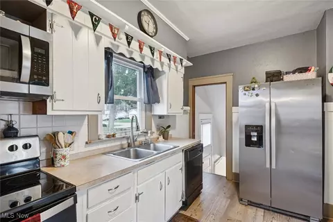 426 Root Rd, Lorain, OH 44052 photo 13