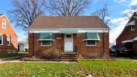 4389 Newberry Dr, Brooklyn, OH 44144