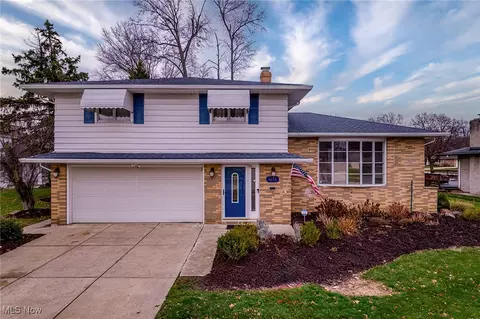 6135 Winchester Dr, Seven Hills, OH 44131