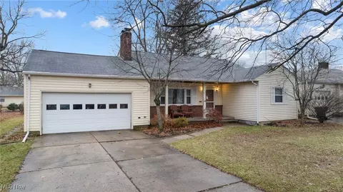 831 Belvedere Ave NE, Warren, OH 44483