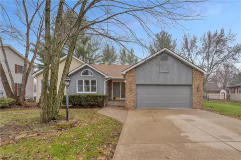 297 Maple Ave, Cortland, OH 44410