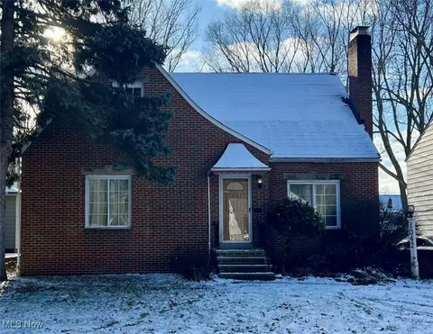 1042 Allston Rd, Cleveland Heights, OH 44121