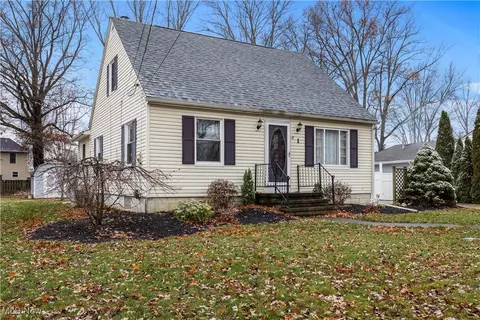 252 Miller Ct, Elyria, OH 44035