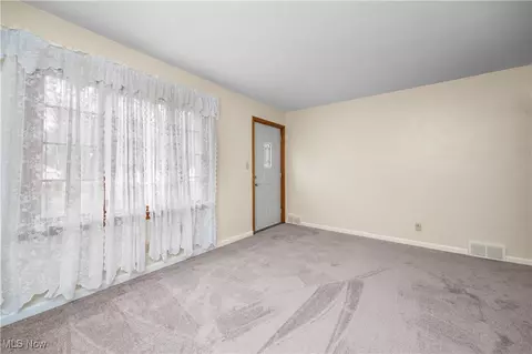 252 Miller Ct, Elyria, OH 44035 photo 6