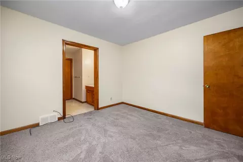 252 Miller Ct, Elyria, OH 44035 photo 11