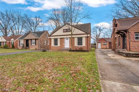 25800 Forestview Ave, Euclid, OH 44132