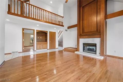 1878 Cedarhurst Dr, Wickliffe, OH 44092 photo 7
