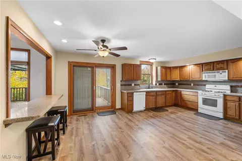 1878 Cedarhurst Dr, Wickliffe, OH 44092 photo 12