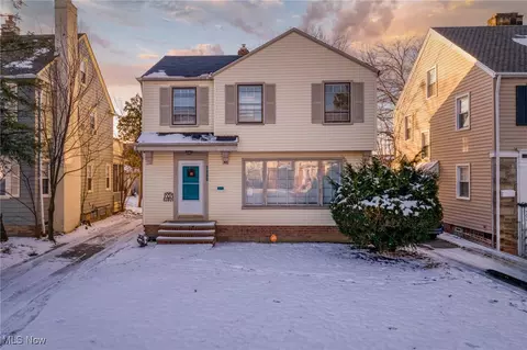 3686 Riedham Rd, Shaker Heights, OH 44120
