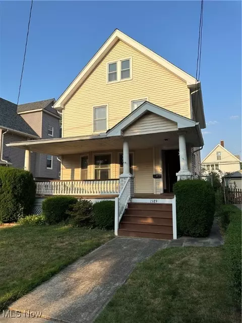 1589 Westwood Ave, Lakewood, OH 44107