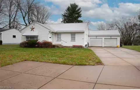 3123 S Meridian Rd, Youngstown, OH 44511