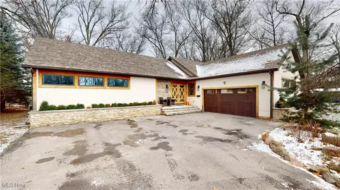 25254 Wolf Rd, Bay Village, OH 44140