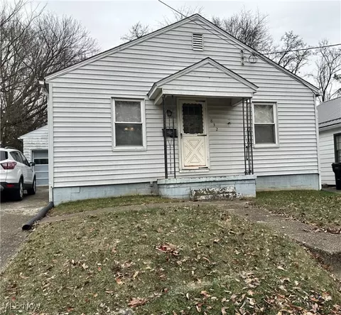 832 Virginia St, Zanesville, OH 43701