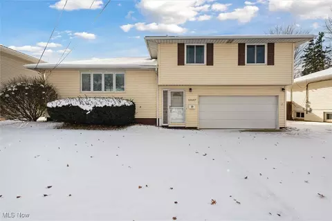 13647 Starlite Dr, Brook Park, OH 44142