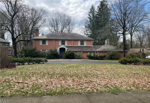 157 Newport Dr, Youngstown, OH 44512