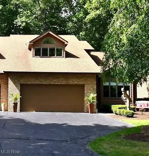 9025 Inverrary, Warren, OH 44484